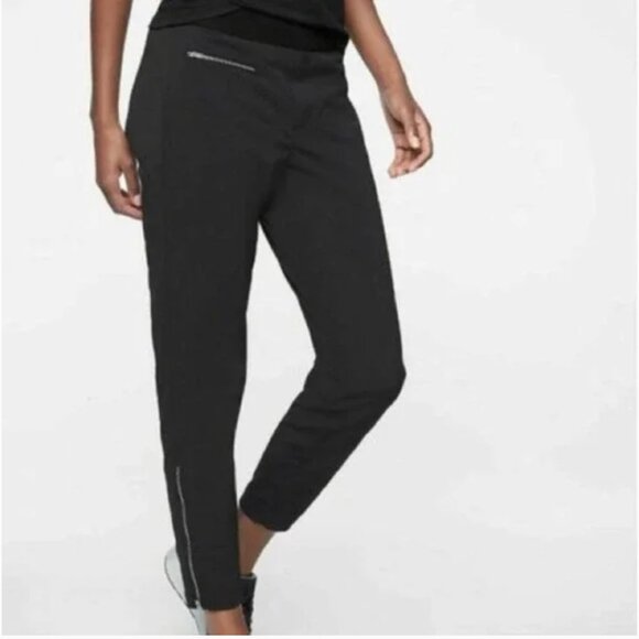 Athleta Trekkie Mod Crop Zip Ankle Pants Black Travel Hiking Commuter Activewear - Picture 1 of 10